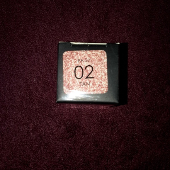 Focallure Eyeshadow Loose Pigment - 02 Tan - Picture 2 of 5